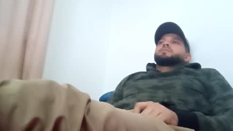 hetero_caliente89 online show from November 11, 10:56 pm