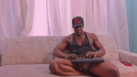 heteros men online show from March 29, 3:13 pm