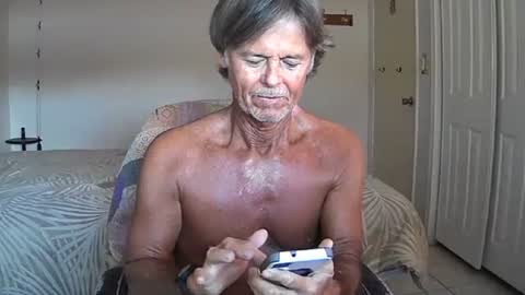 hewes1 online show from April 3, 10:49 pm