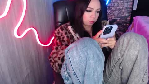 high online show from January 12, 7:04 am