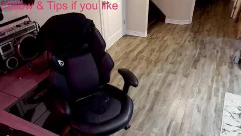 Snapshot of highclass92i chatting on October 28, 5:19 am High4This online show from October 28, 5:19 am