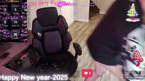 Snapshot of highclass92i chatting on January 10, 2:25 am High4This online show from January 10, 2:25 am