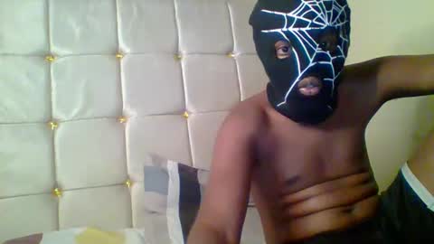 Highmoans online show from November 30, 8:05 pm