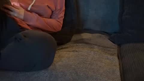 Snapshot of hikinks chatting on December 21, 4:19 am hikinxxx online show from December 21, 4:19 am