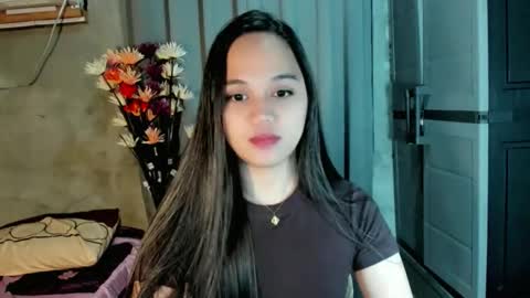 hilarymolly online show from March 18, 2:50 am