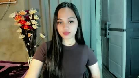 hilarymolly online show from April 9, 6:19 am