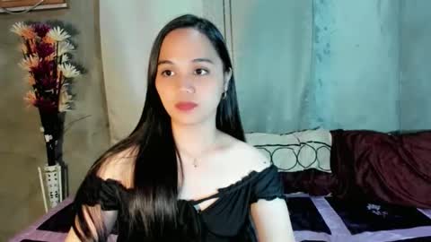 hilarymolly online show from February 3, 3:04 am