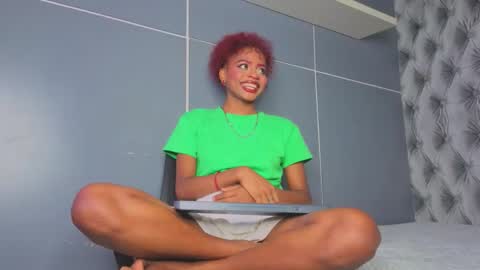  Hillary  online show from January 8, 1:22 am