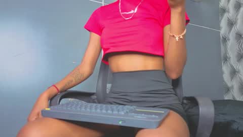  Hillary  online show from February 3, 9:52 pm