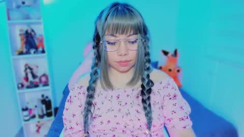 Hinata online show from February 27, 9:18 am