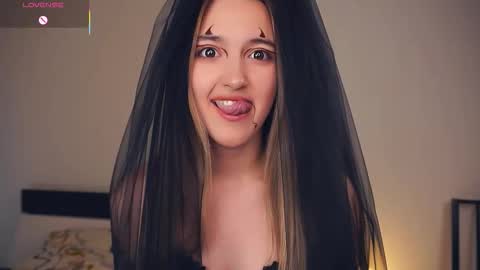 Leya Day Mary Night   PvT Open online show from October 30, 6:19 pm