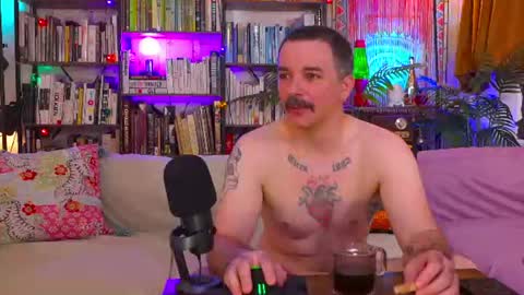 HipsterTrash Clark one half of Task Manager online show from July 4, 8:40 am
