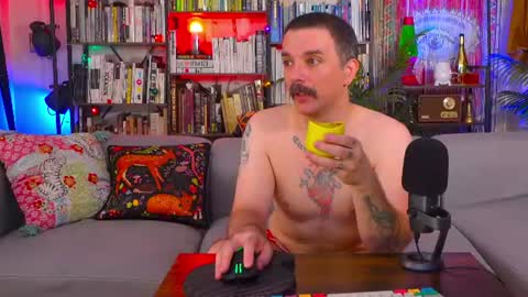 HipsterTrash Clark one half of Task Manager online show from July 15, 7:24 am