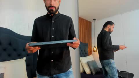 Hisoka online show from February 10, 8:12 pm