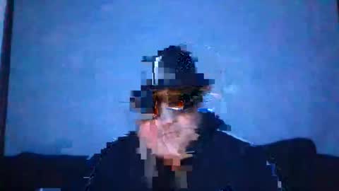 holden_minutz online show from March 18, 7:58 am