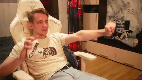 Extaz  Athrey  Howard online show from November 27, 9:55 pm