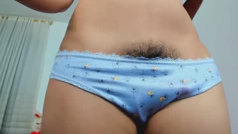 Snapshot of holly0550 chatting on February 24, 3:31 pm holly... online show from February 24, 3:31 pm