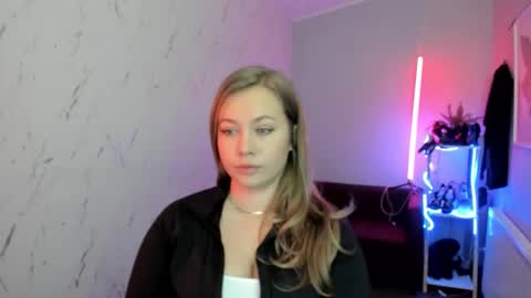 Holly online show from January 13, 9:55 pm