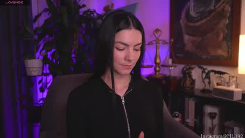 Holly Linder online show from September 28, 2:31 am