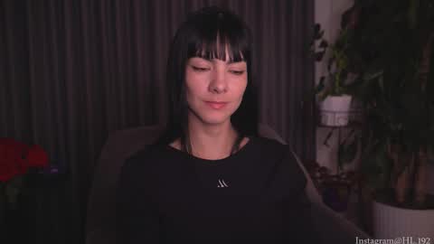 Holly Linder online show from October 23, 2:02 am