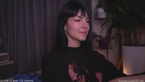 Holly Linder online show from November 15, 2:24 am