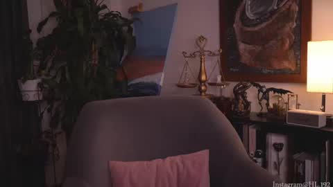 Holly Linder online show from September 24, 2:07 am