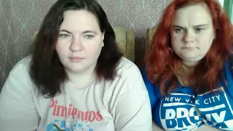 HollyXEva online show from April 9, 7:47 am