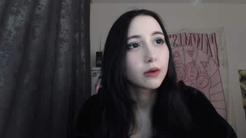 Ho Lee Sheet online show from December 12, 4:43 pm