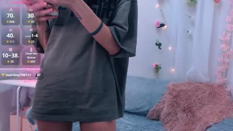 Holy girl online show from March 27, 2:39 am