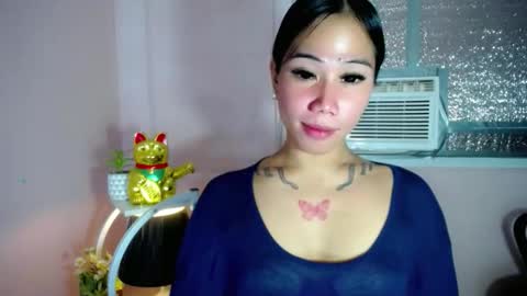 Snapshot of holy_samyx chatting on October 25, 4:02 am holy_samyx online show from October 25, 4:02 am