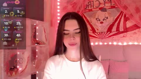 Mia online show from October 28, 4:35 am