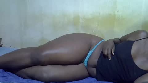 honey_sunshiny online show from July 19, 5:10 am