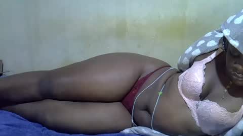 honey_sunshiny online show from June 25, 6:18 am