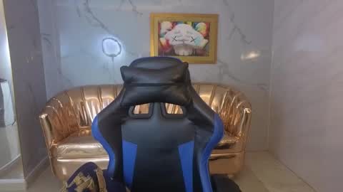 HONEY  online show from February 16, 1:09 pm