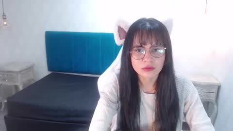 Emily online show from January 19, 3:00 pm