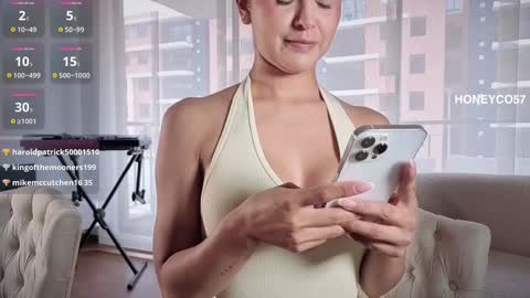 Jessie   online show from January 15, 4:05 pm