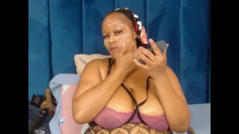 honeydropsxx2 online show from March 9, 10:14 pm