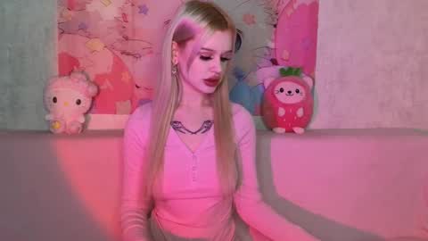 Lisa online show from November 17, 5:26 pm