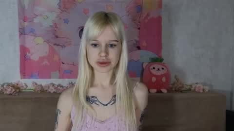 Lisa online show from March 25, 4:52 am