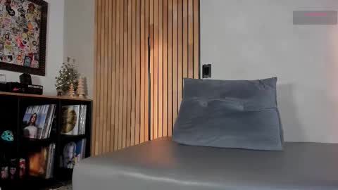 Sofia independent model online show from December 2, 11:41 am