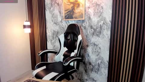 honeymoon_sariel online show from October 15, 7:37 pm