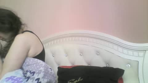 hootloove69 online show from May 2, 7:14 am