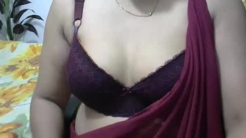 Snapshot of horneydesibaby chatting on October 23, 7:26 pm horneydesibaby online show from October 23, 7:26 pm