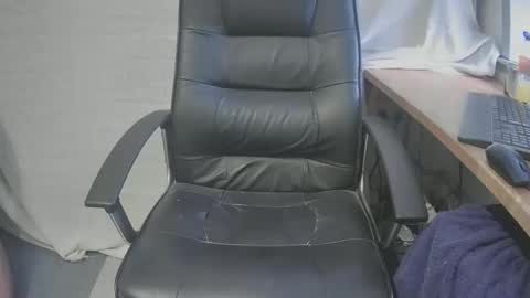 horneypanties305300 online show from June 5, 1:27 pm