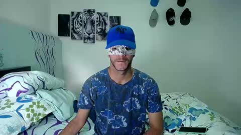 BoyHornyDirty online show from November 22, 9:24 pm