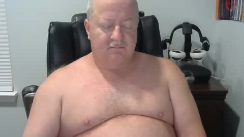 horny_hubby1967 online show from September 21, 2:15 am