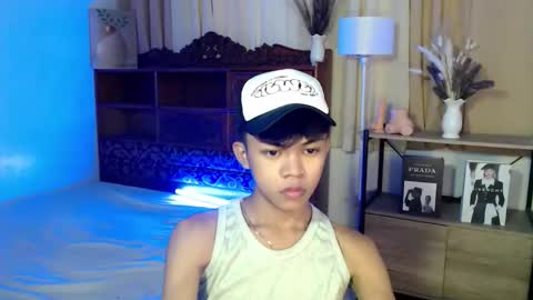 horny_joshxxx online show from May 2, 3:56 am