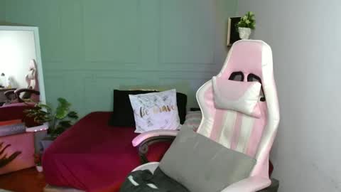 onlyTiffany I broke up with  frank 10 days ago online show from January 10, 5:15 am