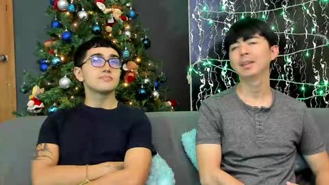 Alex and Camilo online show from December 17, 3:08 pm