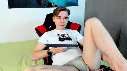 Max online show from February 2, 11:11 pm